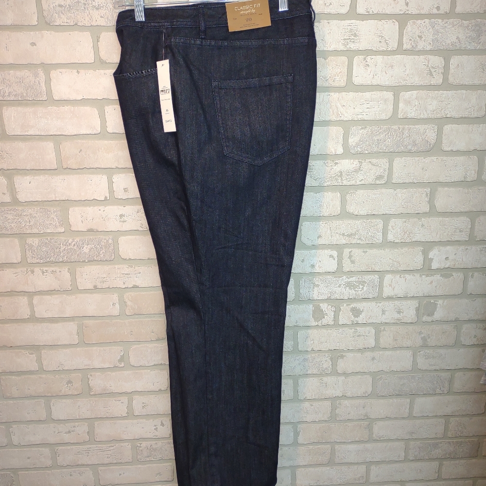 Coldwater creek, NEW, straight jeans, sz 20.